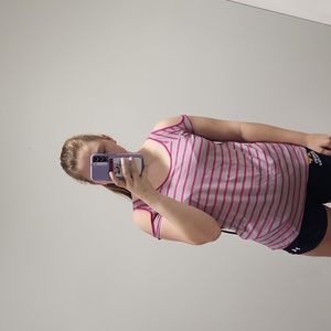 Womens short sleeve tee